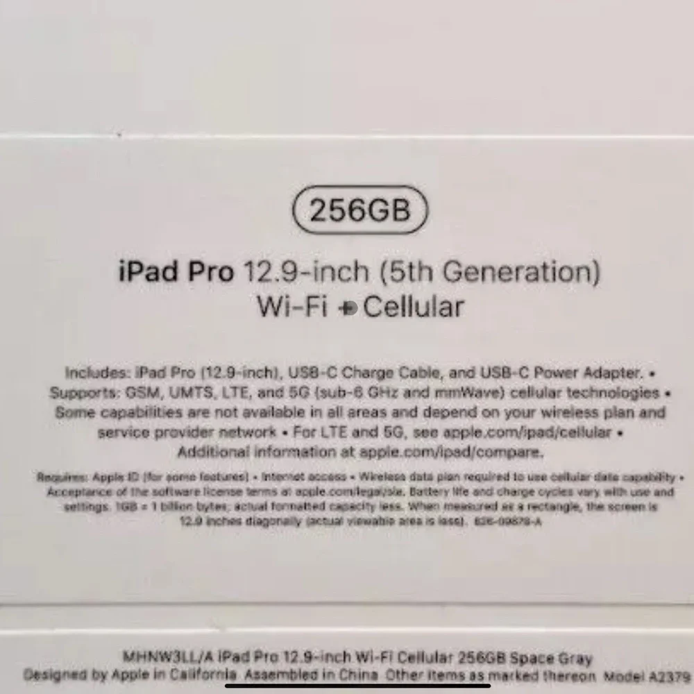 Apple iPad Pro 5th Generation 256GB,5G SIM CARD,Magic Keyboard & Apple Pencil .